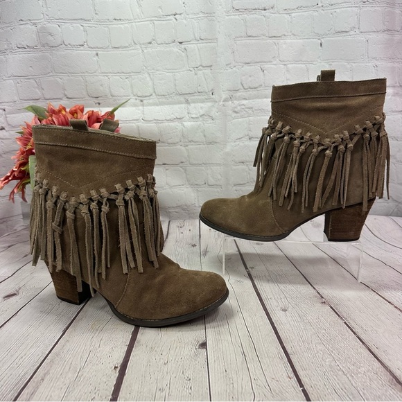 Sbicca Shoes - sbicca vintage collection suede fringe ankle boots booties boho western sz 10